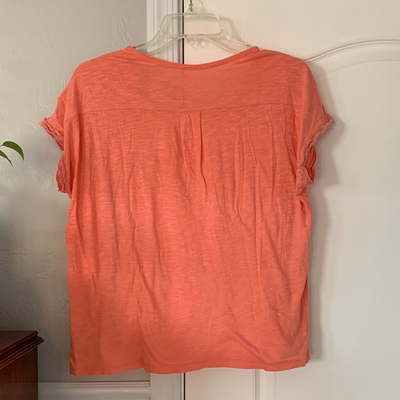 •Gap Coral Easy Tee• - Picture 4 of 4